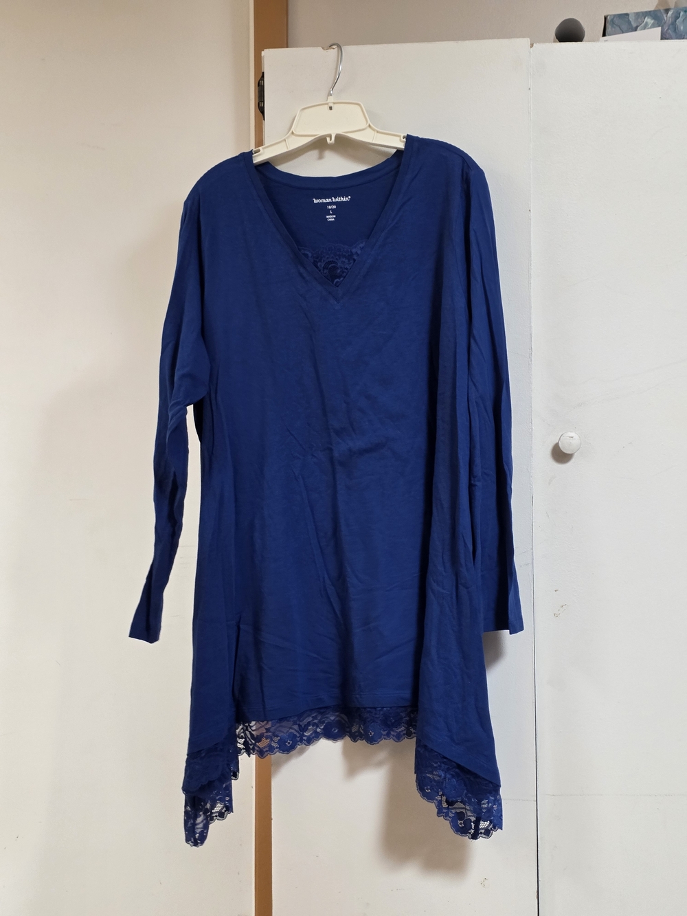 Blue V-Neck Lace-Hem Long Sleeve Tunic